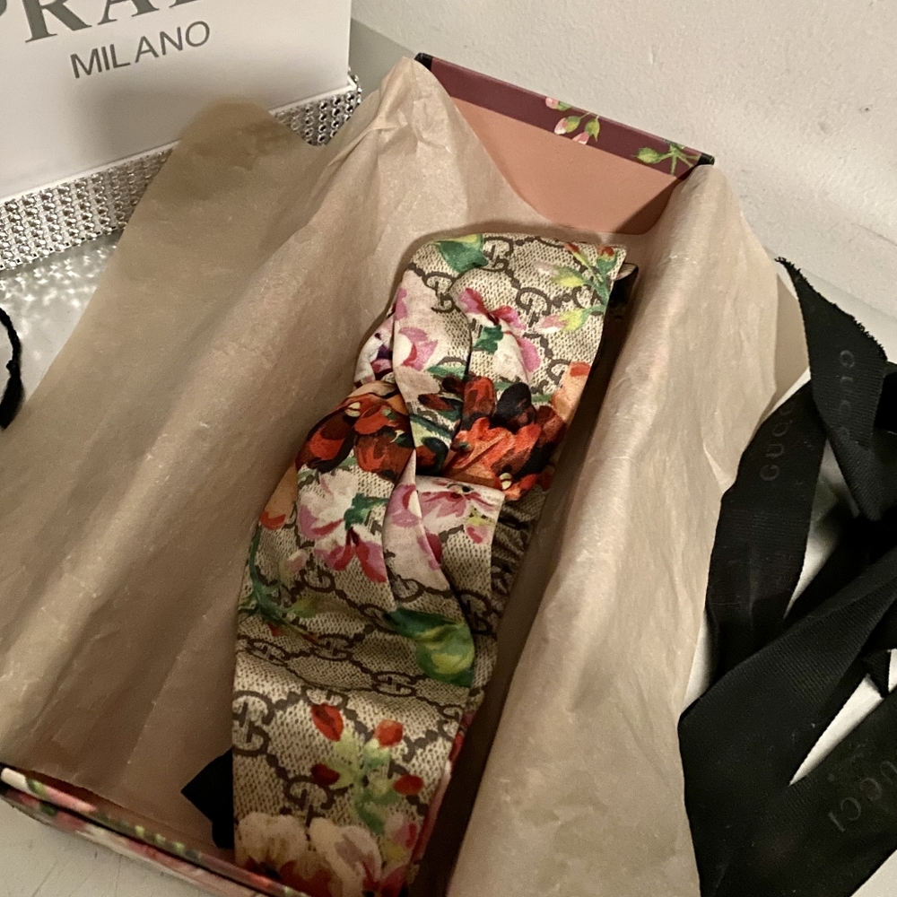 Gucci - Picture 2 of 16
